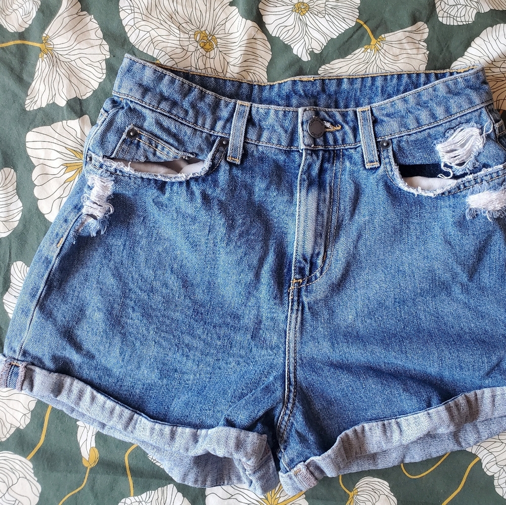 Carmar highwasted short shorts